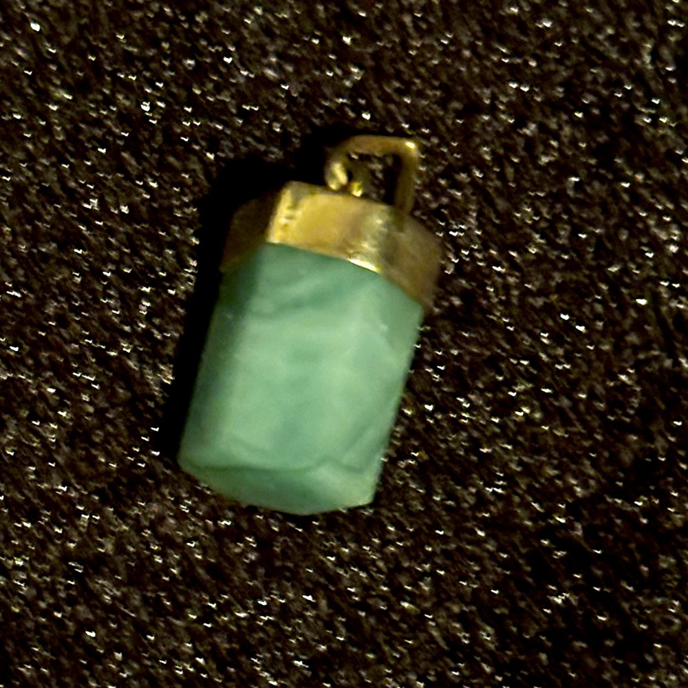 Emerald pendant